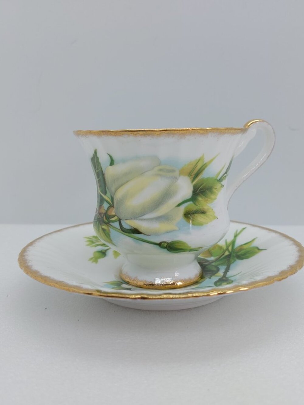 Paragon England Bone China Virgo Rose Footed Tea Cup & Saucer Set